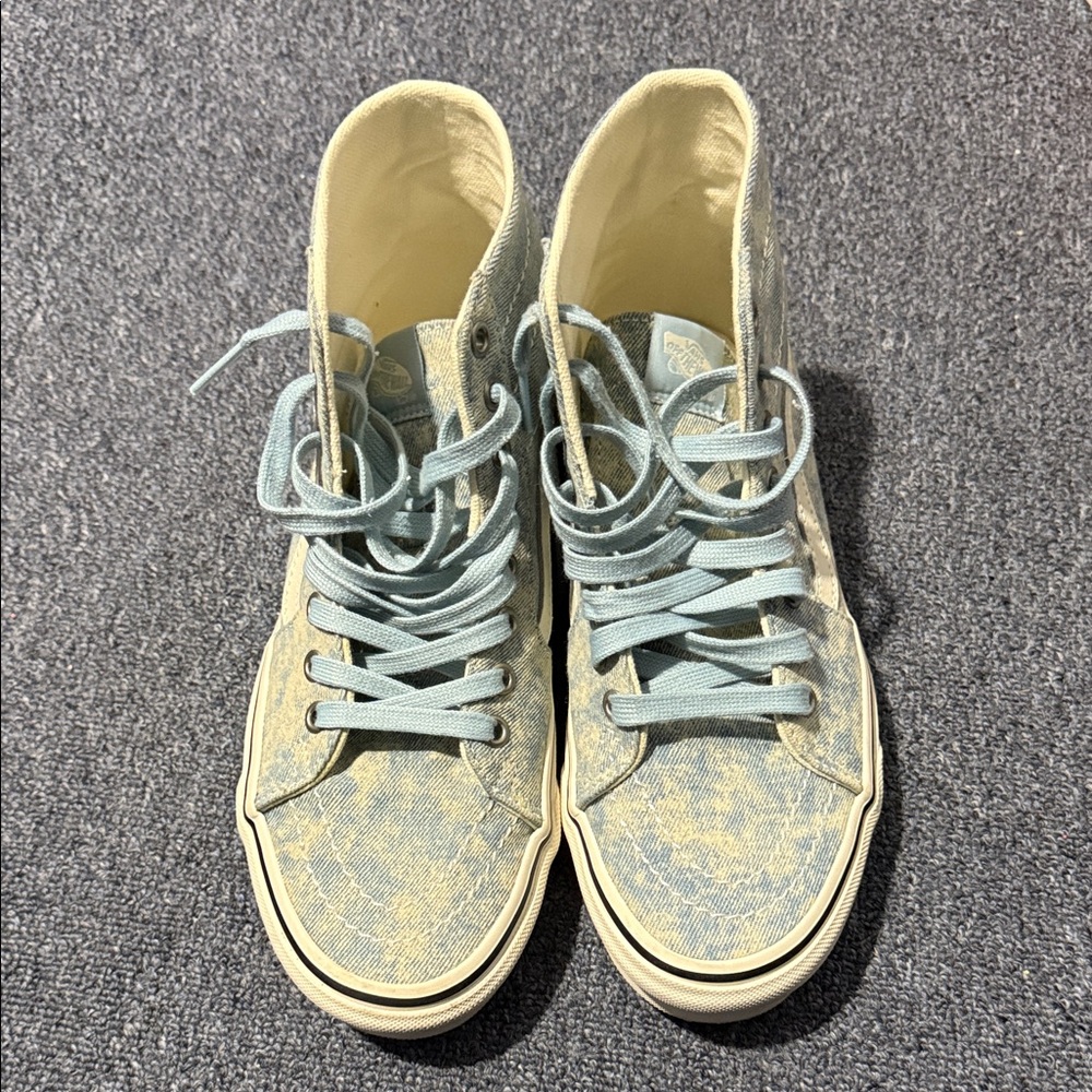 Vans - Picture 3 of 4